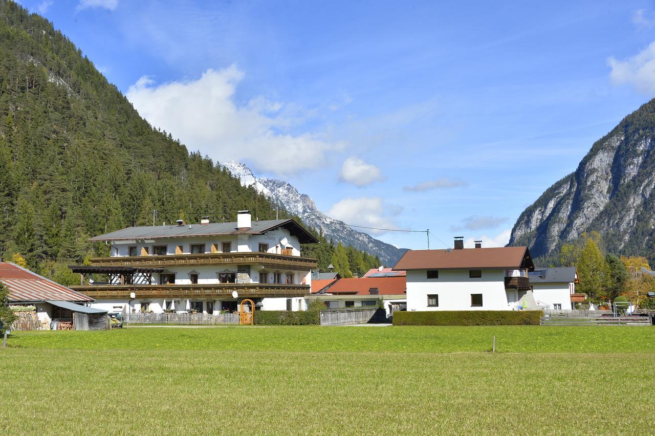 Pension Und Apartments Landhaus Marie Leutasch Exterior photo