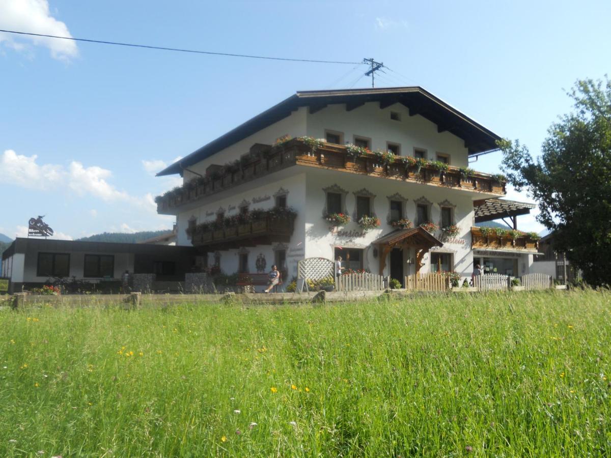 Pension Und Apartments Landhaus Marie Leutasch Exterior photo